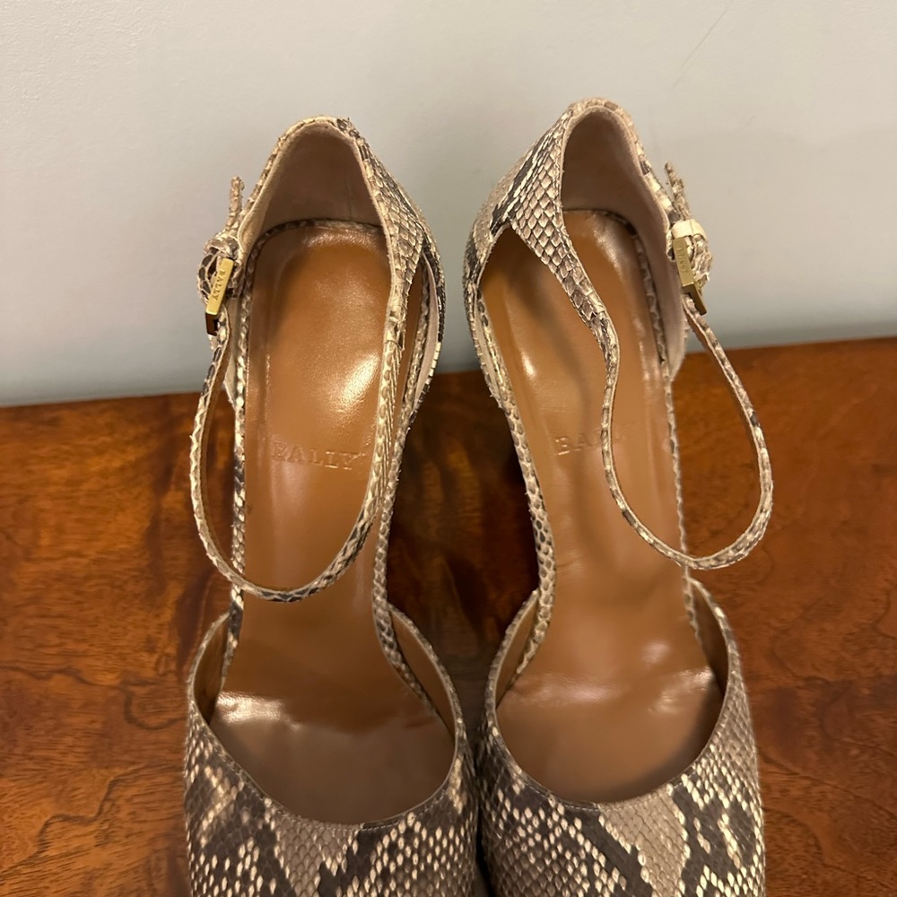 Bally Heels - Picture 4 of 11